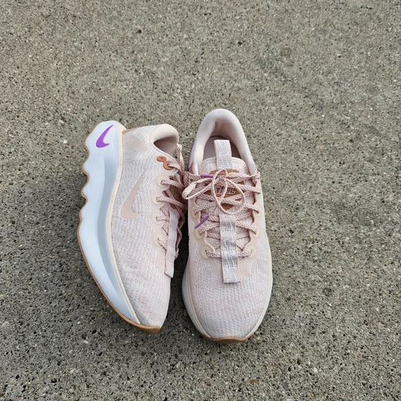 Nike Motiva - Picture 5 of 17